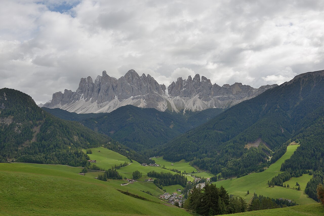 Santa Maddalena i grania Odle w Val di Funes